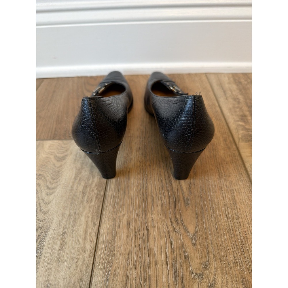Salvatore Ferragamo Kitten Heel Pumps Women 9 Black Good Embossed Pointed Toe - Picture 2 of 9